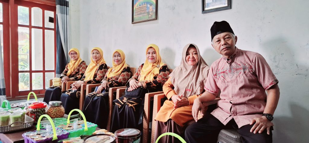 Ibu Tika Kepala TK PGRI 02 Sumberpucung Kabupaten Malang